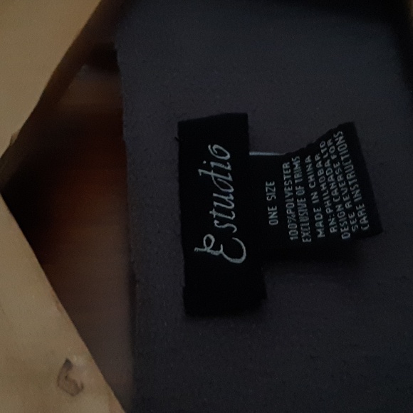 ESTUDIO wrap - Picture 2 of 3